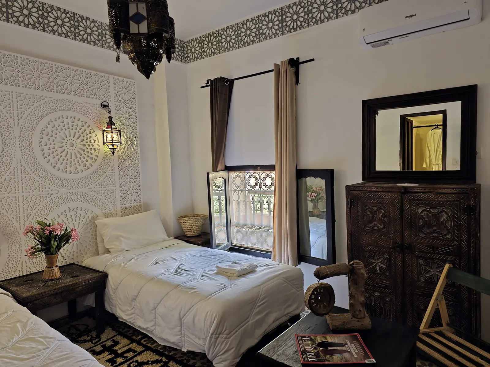 Tazdyi Twin Room at Hotel Gorge Dadès — carved cedar and brass details